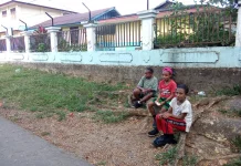 Dari Bawah Pohon Tumbuh Mimpi Kecil Menyambut Kemerdekaan
