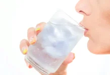 Cek Fakta: Benarkah Minum Air Es Bisa Menyebabkan Batuk dan Pilek?