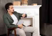 Kenapa Waktu Terasa Lama saat Sedang Menunggu?
