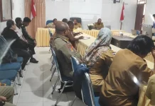 Bupati Roni Omba Minta Rapat SDM Kesehatan Hasilkan Keputusan Konkret