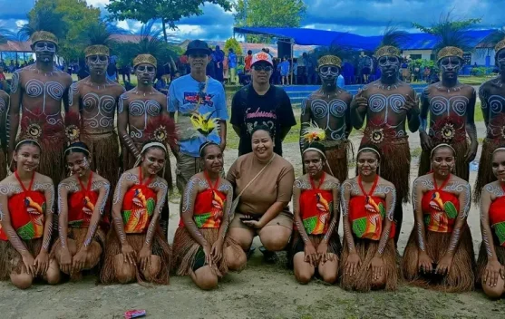 Busana Adat Papua Tak Sekedar Kostum, tapi Sarana Pendidikan Budaya