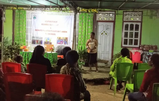 Ibadah Perdana Perkuat Iman dan Persaudaraan Perempuan Wambon