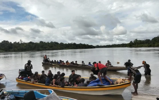 TNI Polri Kawal, Kedatangan Para Penambang Tradisional Kawe