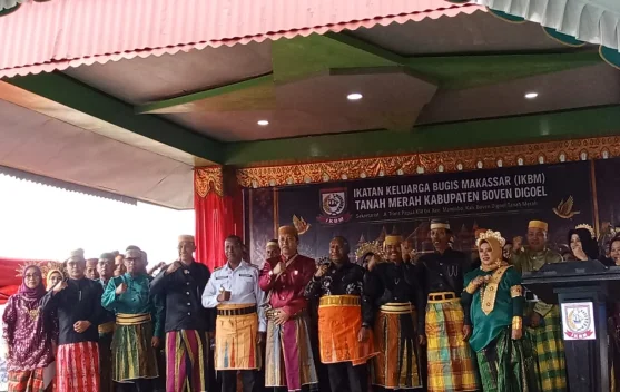 Bupati Boven Digoel Kukuhkan dan Lantik Pengurus IKBM, Perkuat Persatuan