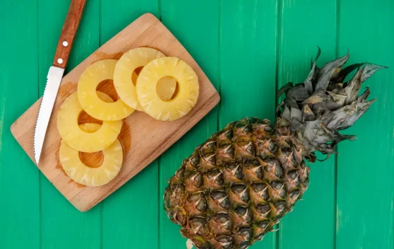 Nanas: Buah Tropis Kaya Nutrisi untuk Menjaga Kesehatan Sehari-hari
