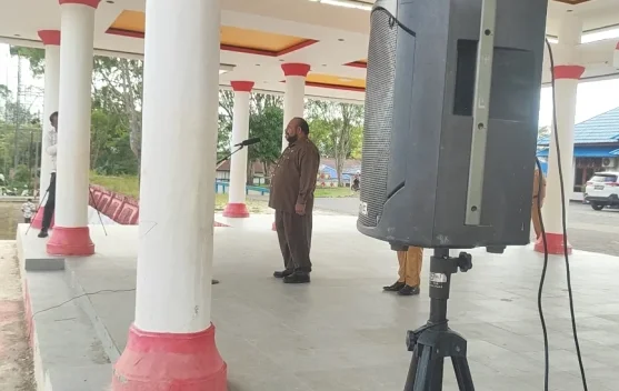 Sekda Boven Digoel Tekankan Disiplin Apel Gabungan Perangkat Daerah