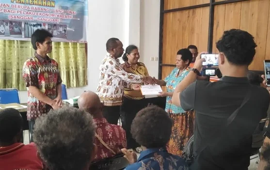 Bupati Roni Omba Tegaskan Dana Otsus untuk Pemberdayaan Orang Asli Papua
