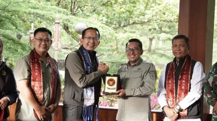 DPN dan Pertamina Salurkan 68 Paket Sembako