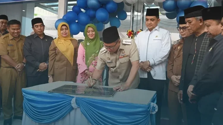Wako Ramlan Resmikan Puskesmas Teratai Birugo Datuak Bandaro