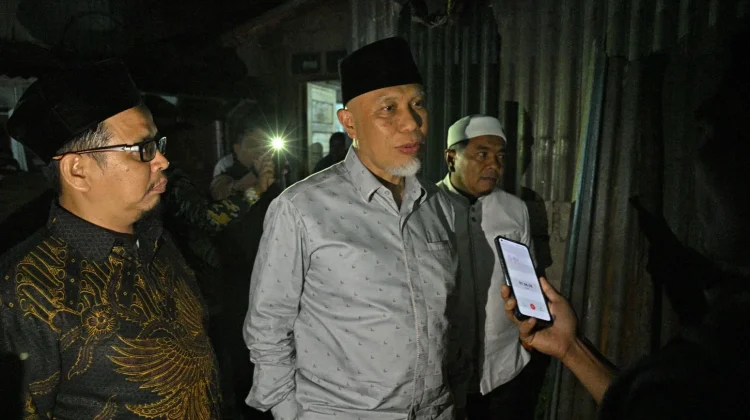 Gubernur Sumbar Bantu Perbaiki Rumah Tak Layak Huni