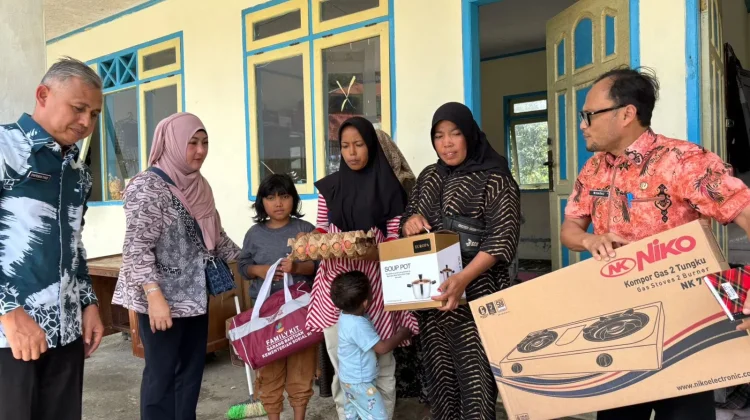 LKKS Padang Panjang Salurkan Bantuan Darurat untuk Korban Kebakaran