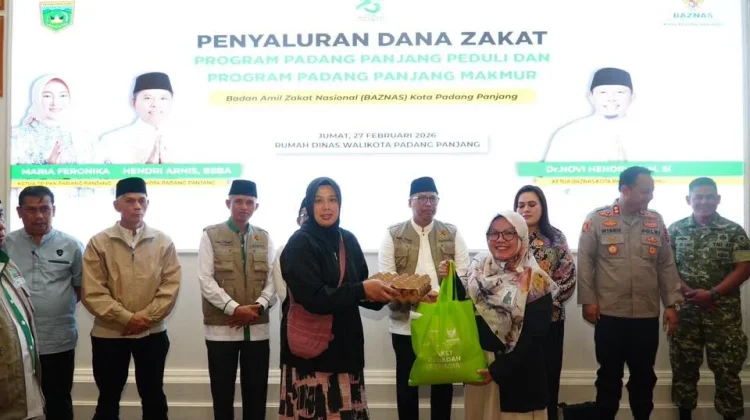 Baznas Padang Panjang Salurkan Bantuan Rp109 Juta