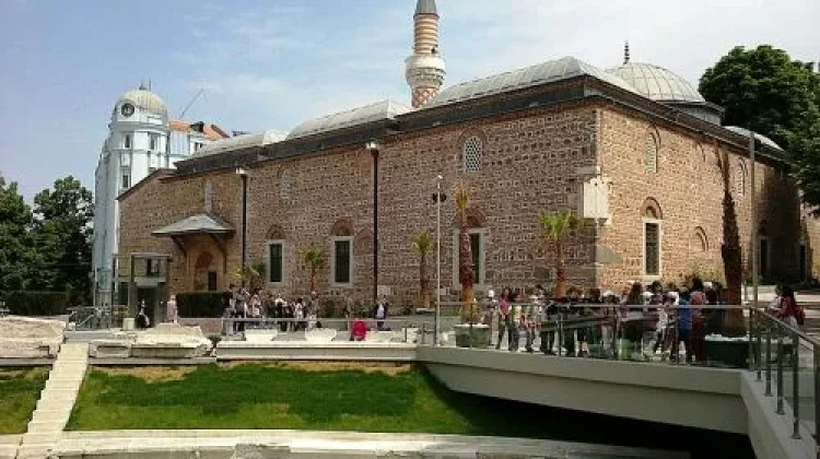 Ini Sejarah Masjid Tertua di Eropa