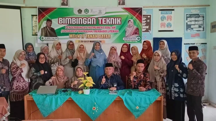 MTsN 17 Tanah Datar Gelar Bimtek Pengembangan Soal Asesmen Berbasis Literasi