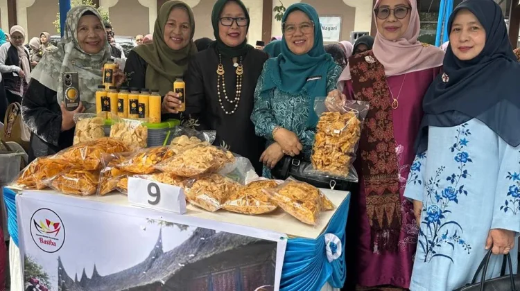 Perempuan Hebat Penguat Ekonomi dan Ketahanan Keluarga