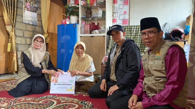 BAZNAS Padang Panjang Salurkan Zakat untuk Disabilitas