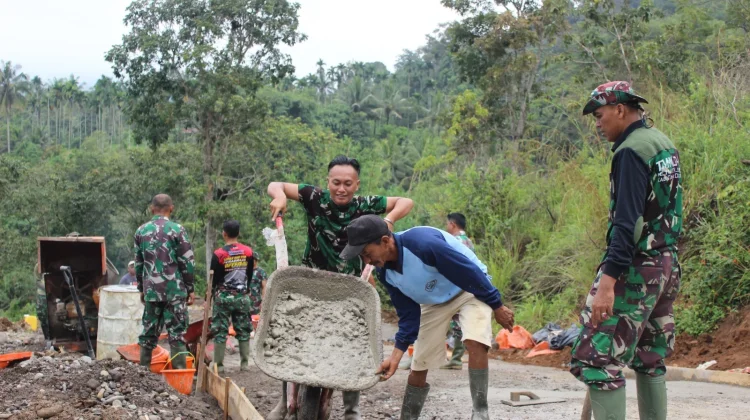 Jelang Penutupan TMMD Ke-127, Pembukaan Jalan Baru di Pagaruyung Rampung 100 Persen
