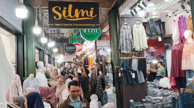 Pasar Aur Kuning Bukittinggi Mulai Ramai Pembeli