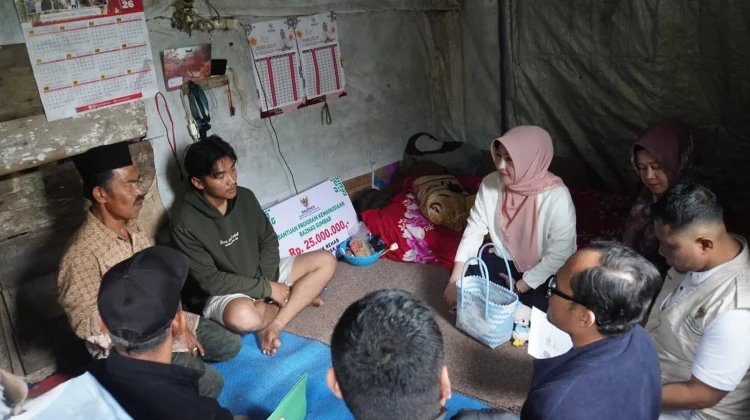 Bantuan Wagub dan Baznas untuk Rumah Layak Huni di Tanah Hitam