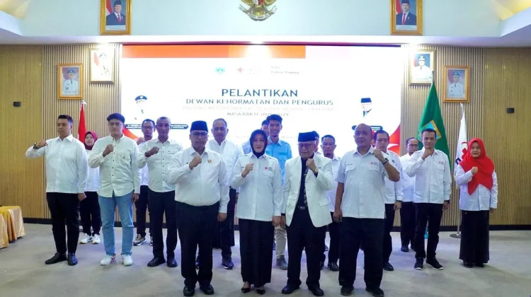 Ketua PMI Sumbar Lantik Pengurus PMI Padang Panjang Periode 2026–2029