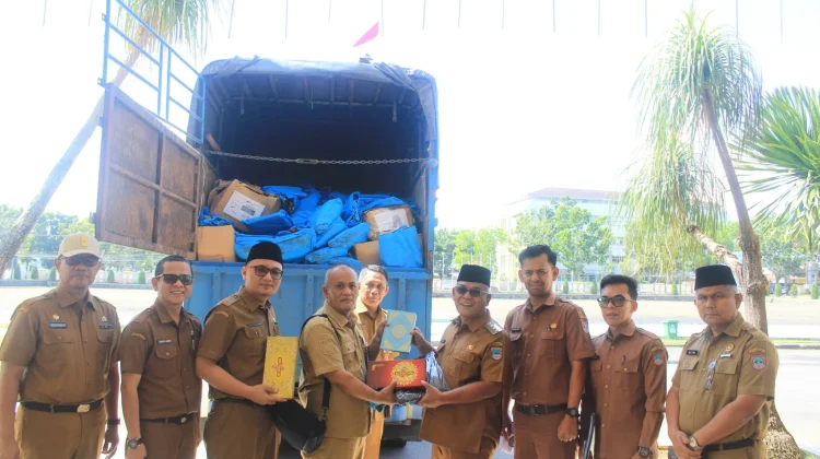 Pasaman Barat Terima Bantuan Perlengkapan Ibadah dan Pakaian dari Presiden