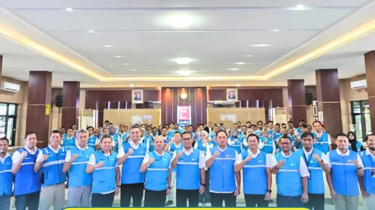 Direktur Manajemen Risiko PLN Pastikan Keandalan Listrik PLN UID Sumbar 1447 H