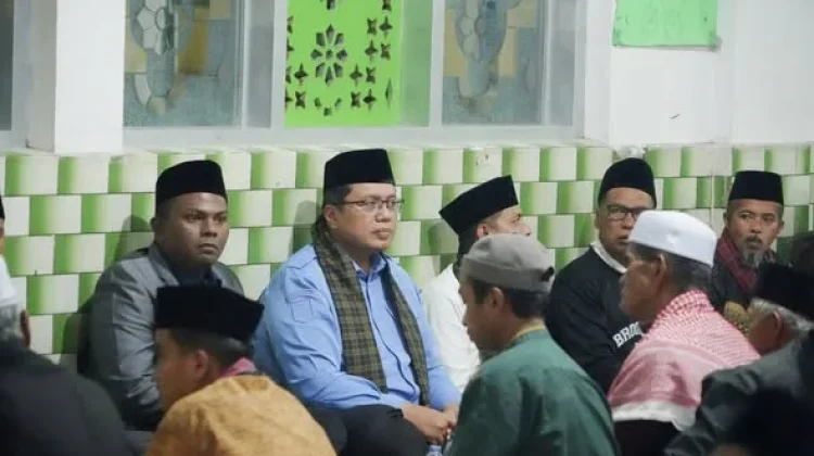 Hadiri Tradisi Buka Bersama Remaja dan Jamaah Masjid Nurul Iman Bungo Tanjung