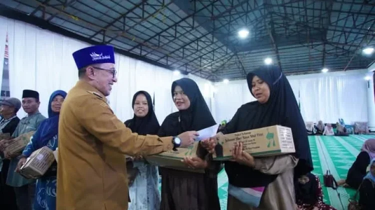 Berbuka Bersama Petugas Kebersihan