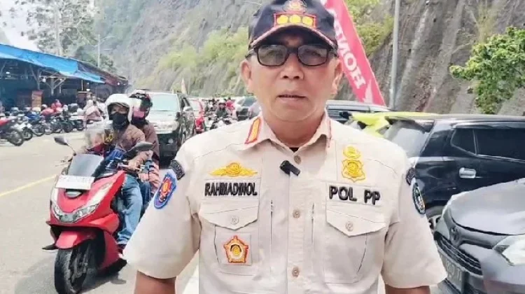 Kelok 9 Mengular, Satpol PP Kabupaten Limapuluhkota Siagakan Personel