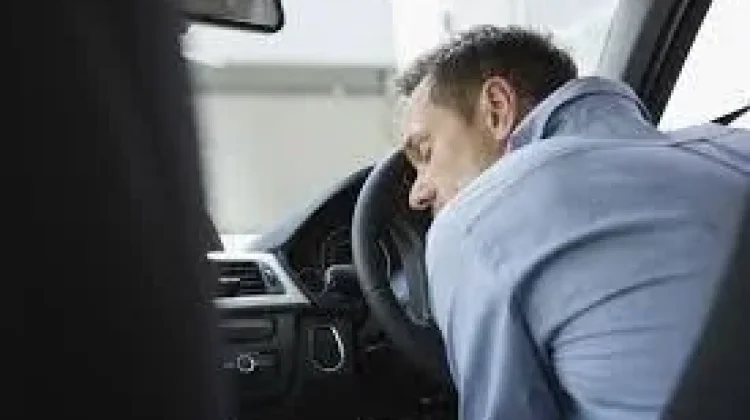 Waspada Keracunan AC saat Tidur di Mobil saat Mesin Menyala