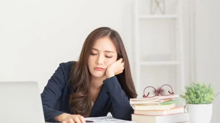 Kenapa Kita Sering Menunda Hal yang Penting