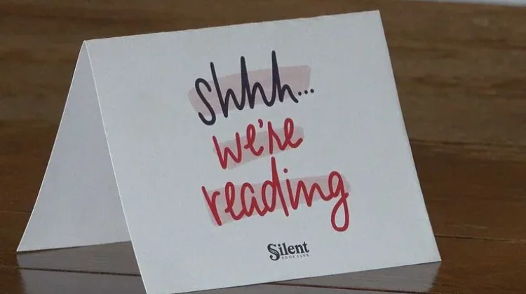Fenomena Silent Reader di Era Digital