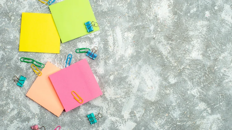 Warna-Warni Sticky Note untuk Mengatur Aktivitas