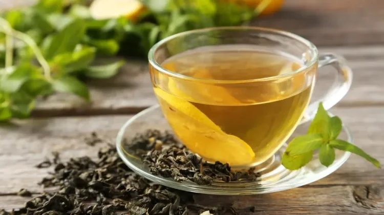 Ragam Manfaat Minum Teh Hijau Bagi Kesehatan Kita