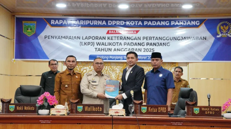 Wali Kota Hendri Arnis Sampaikan LKPJ 2025, Soroti Bencana dan Capaian Pembangunan