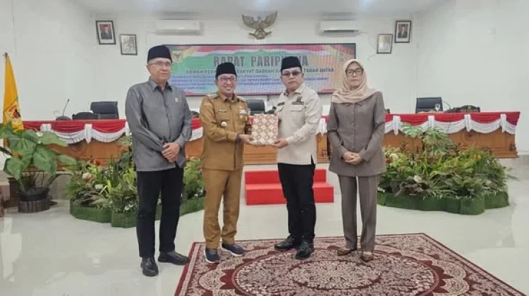 Rapat Paripurna Penyampaian Pandangan Umum Fraksi terhadap Tiga Ranperda