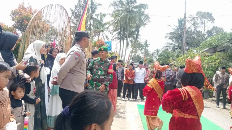 Babinsa Hadiri Khatam Al-Qur’an di Nagari Pauh Sangik Lima Puluh Kota!