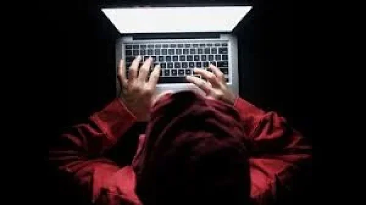 Lindungi Diri dan Data Pribadi Waspada Online Scam