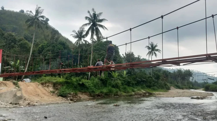 Komandan Kodim 0306/50 Kota Dorong Percepatan Pembangunan Jembatan Gantung Sunga