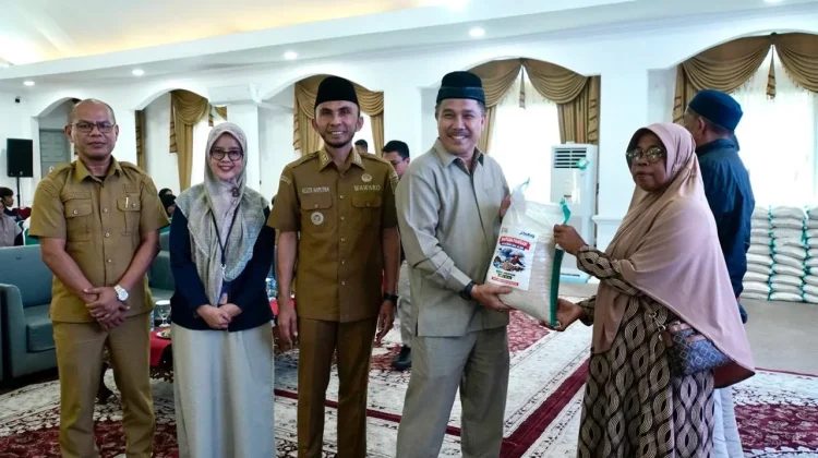 Padang Panjang Terima Bantuan Cadangan Beras Pemerintah untuk 116 Jiwa