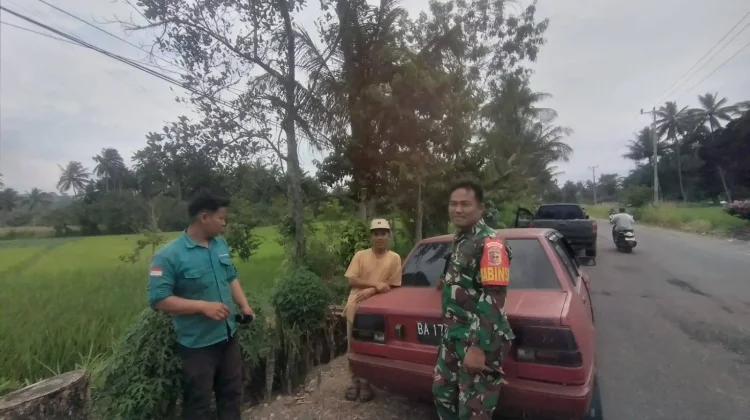 Babinsa Koramil 03/Suliki Laksanakan Komsos Bersama Warga Sangat Sukses Sekali