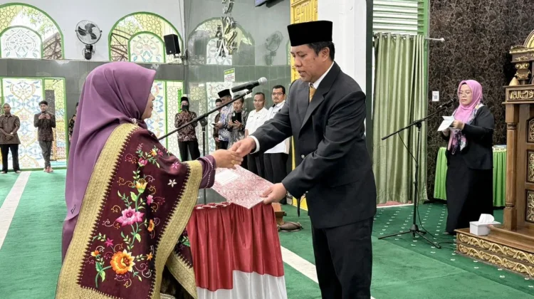 Sekda Agam Lantik 104 Kepala Sekolah, Dorong Peningkatan Mutu Pendidikan