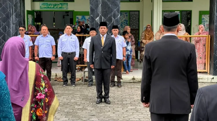 Sekda Agam Lantik 104 Kepala Sekolah, Dorong Peningkatan Mutu Pendidikan