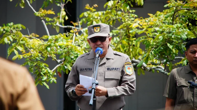 Bupati Tanah Datar Lepas 75 Wali Nagari Ikuti Retreat di IPDN Sumbar