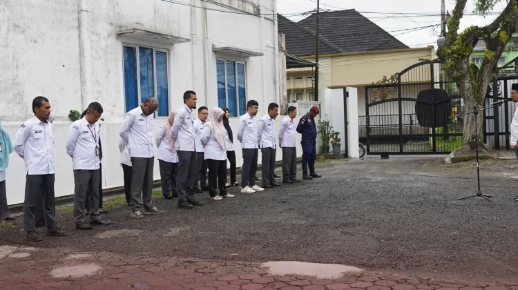 KPU Padang Panjang Laksanakan Apel Pagi, Masnaidi Sampaikan Agenda Kelembagaan