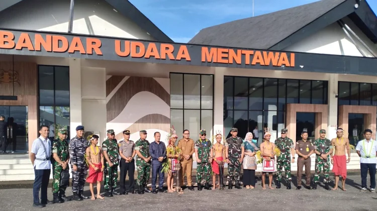 Danpusterad Turun Langsung Tinjau Karya Bhakti Berskala Besar di Bumi Sikerei