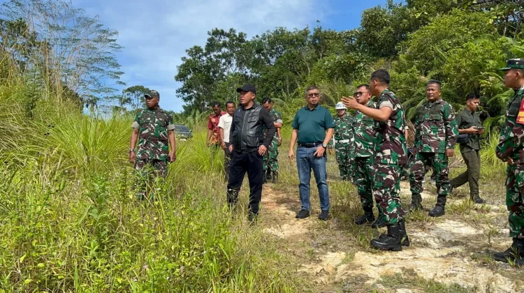 Danpusterad dan Dandim 0319 Mentawai Tinjau Lokasi Karya Bakti TNI Dihari Kedua