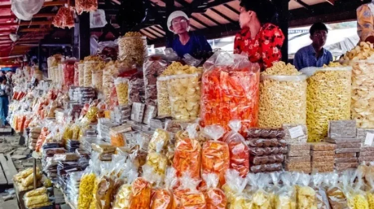 Harga Plastik Naik, Pedagang Kuliner Naikkan Harga