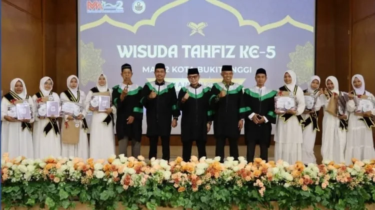 132 Hafiz Bukittinggi Lulus Syahadah Tahfiz Menuju Masa Gemilang
