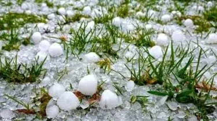 Fenomena Hujan Es, dan Proses Terjadinya di Alam